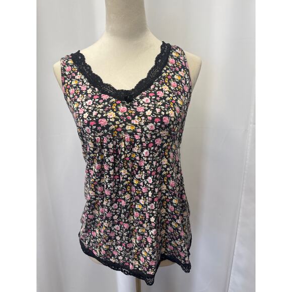 Floral PJ Set 
Size L 
top: pit to pit 17 Length 24 
Shorts: waist 14 length 10 - Picture 1 of 4